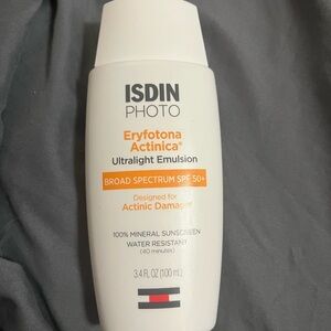 ISDIN Eryfotona Actinica Ultralight Emulsion SPF 50+